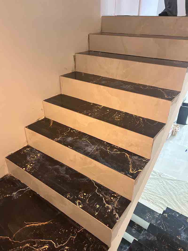 Second oeuvre - Création escalier motif double carrelage marbre